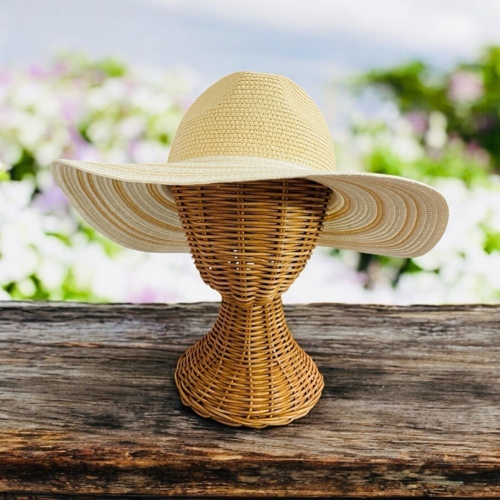 MAGID HATS Women's White
Striped sun hat ONE SIZE, Summer, Beach, picnic